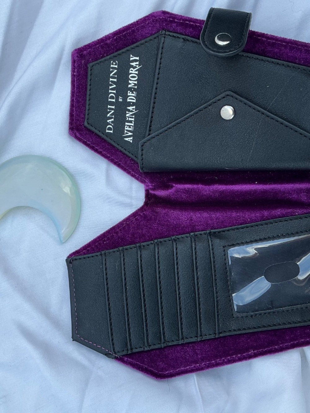 Avelina De Moray Coffin Shoulder Bag - Picture 4 of 6